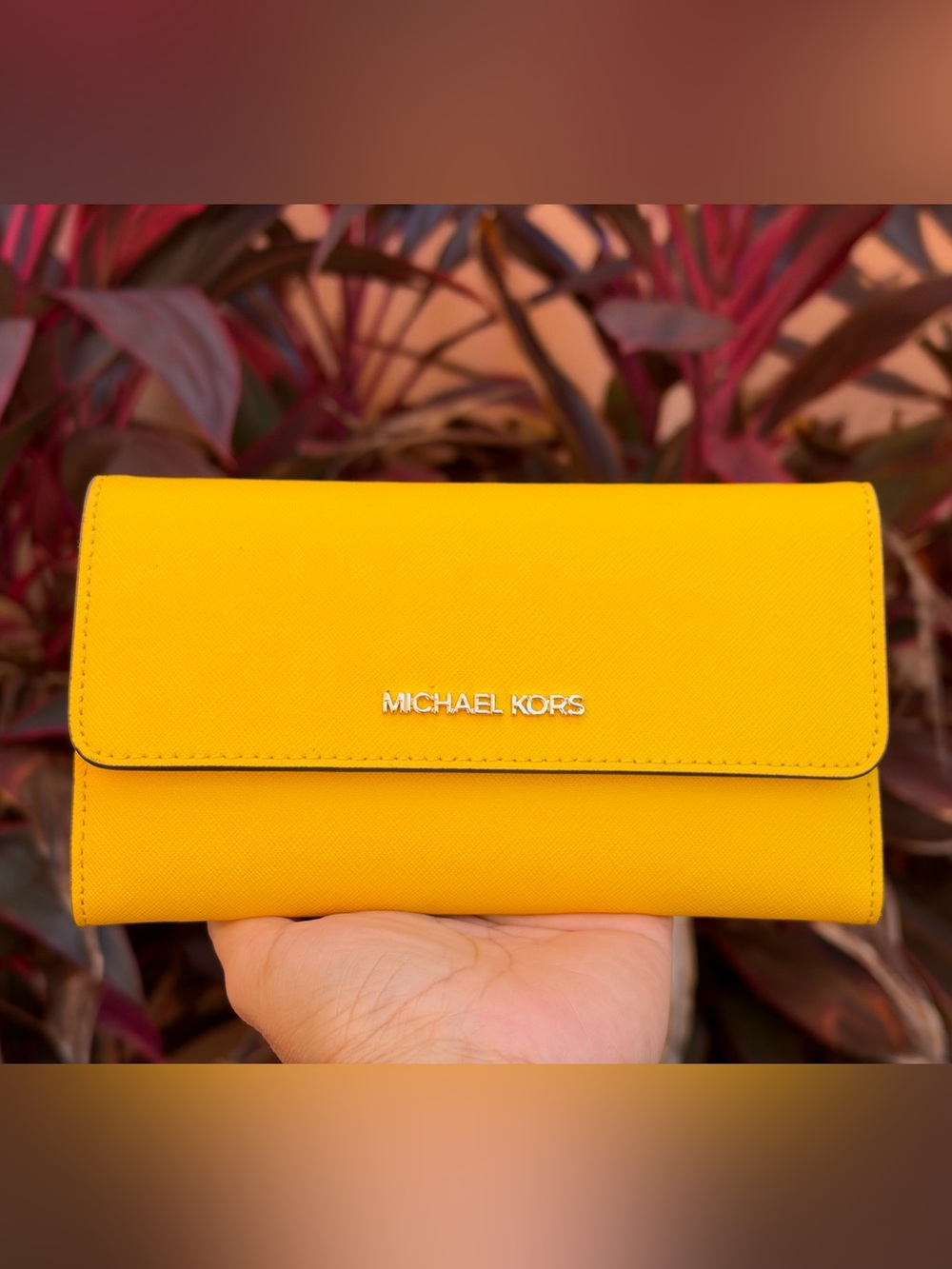 Michael Kors Jet Set Travel LG Trifold Wallet Yellow Citrus